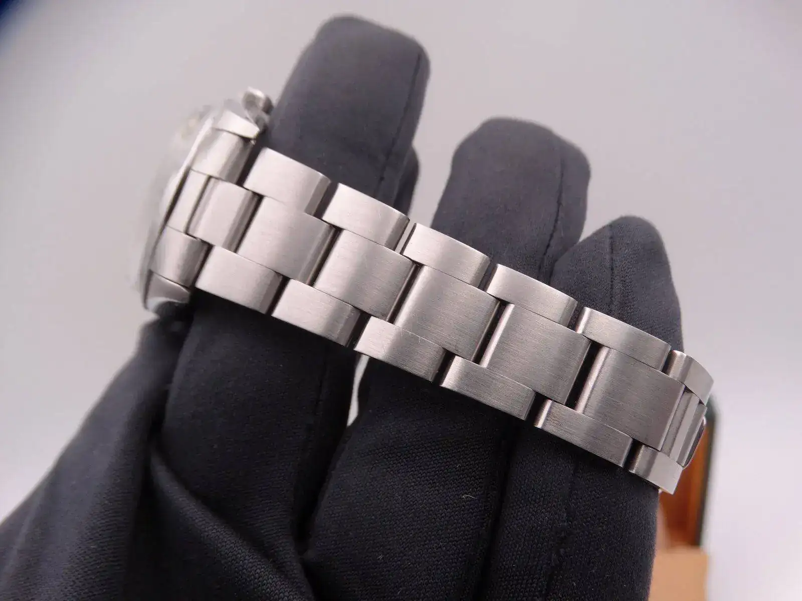 Rolex Oyster Perpetual Date 15000 09953.webp