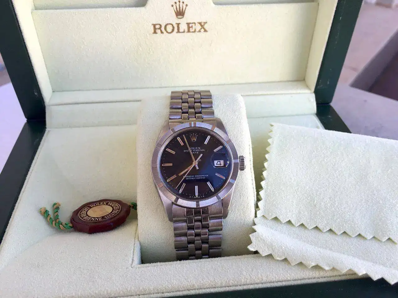 Rolex-Oyster-Perpetual-Date-1501-11.webp