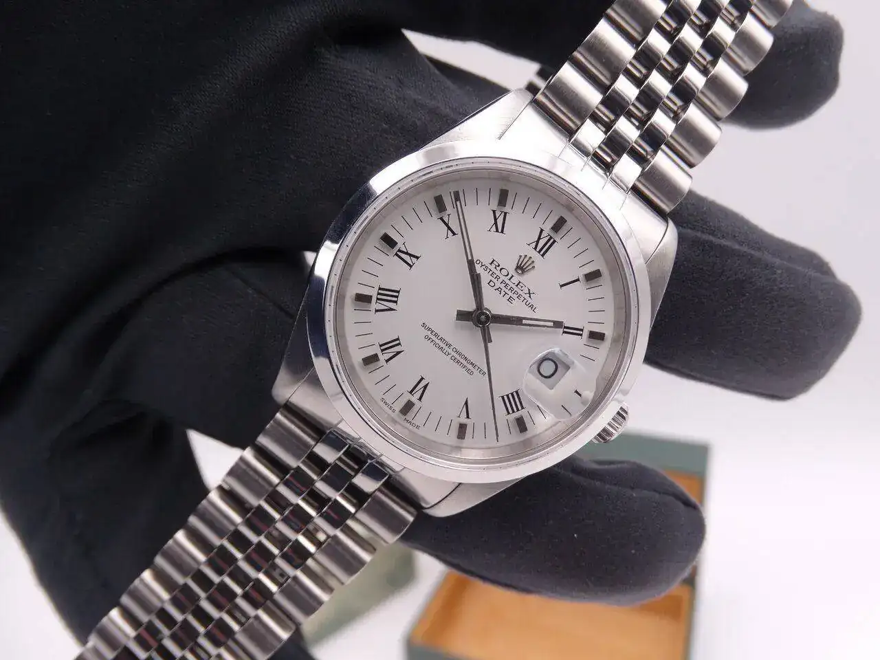 Rolex Oyster Perpetual Date 15200 02146.webp