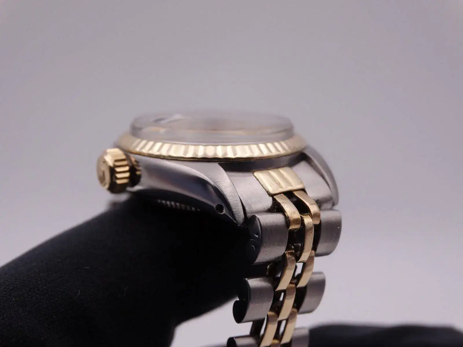 Rolex Oyster Perpetual Date 6917 Steel & Gold Lady 05225.webp