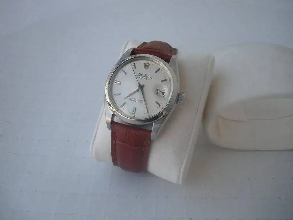Rolex-Oyster-Perpetual-Date-ref.-1500-36.webp