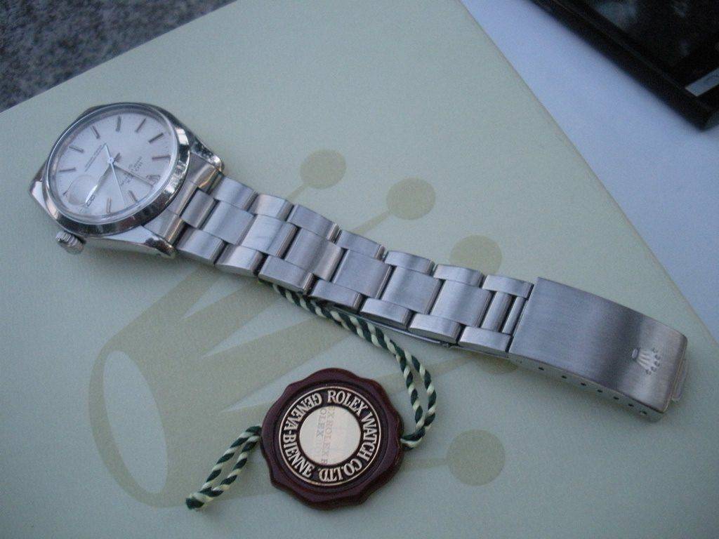 Rolex-Oyster-Perpetual-Date-ref.-15000-01.jpg