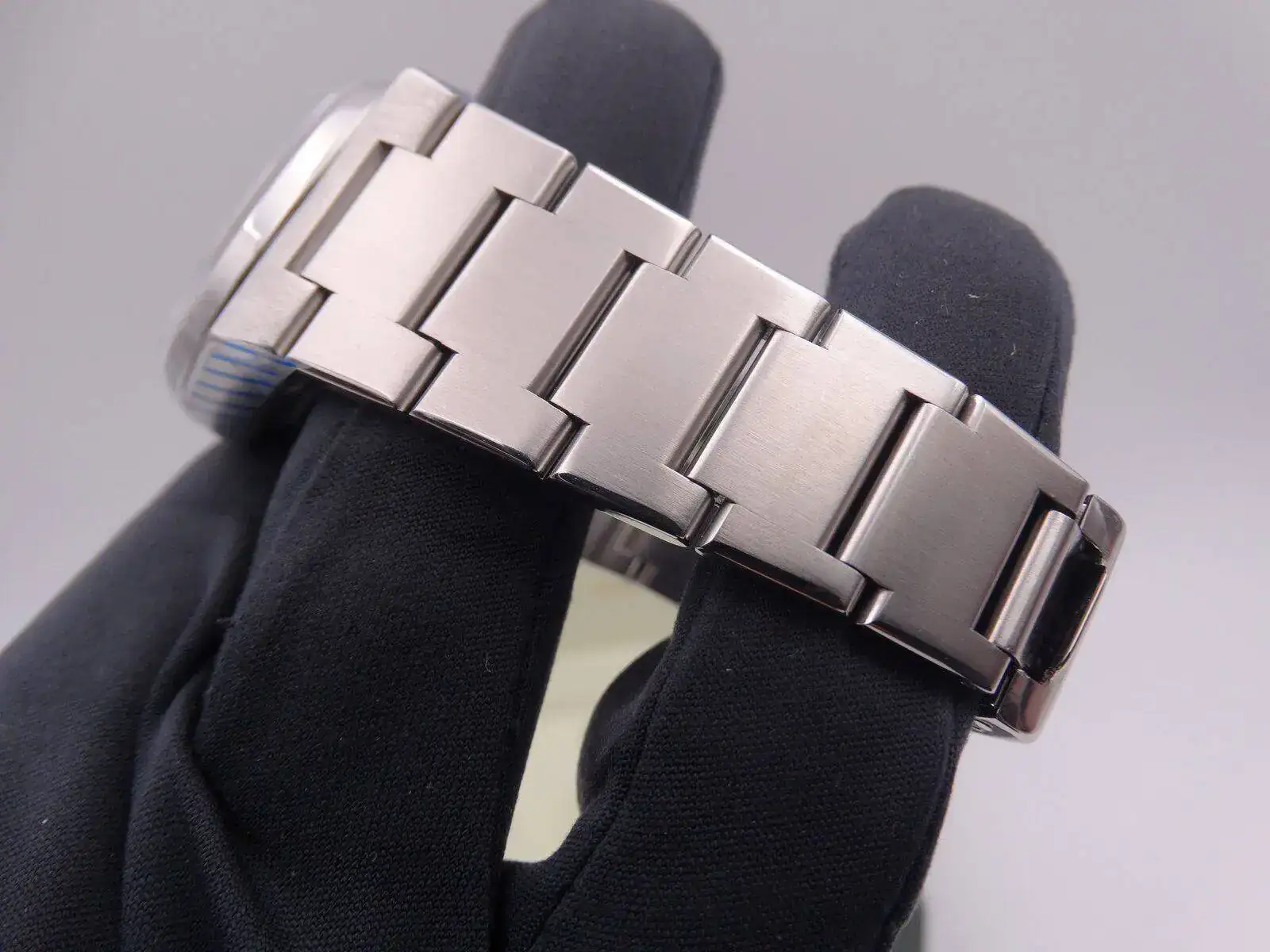 Rolex Oysterquartz 17000 Blue 04787.webp