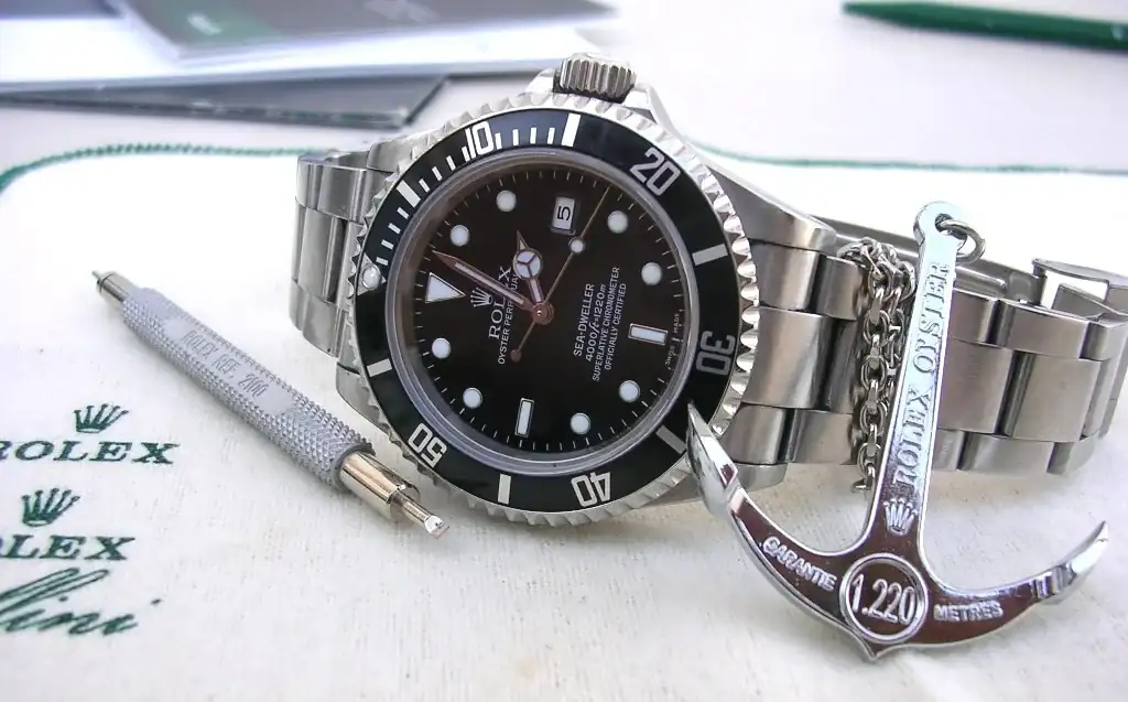 ROLEX-SEA-DWELLER-16600-24.webp