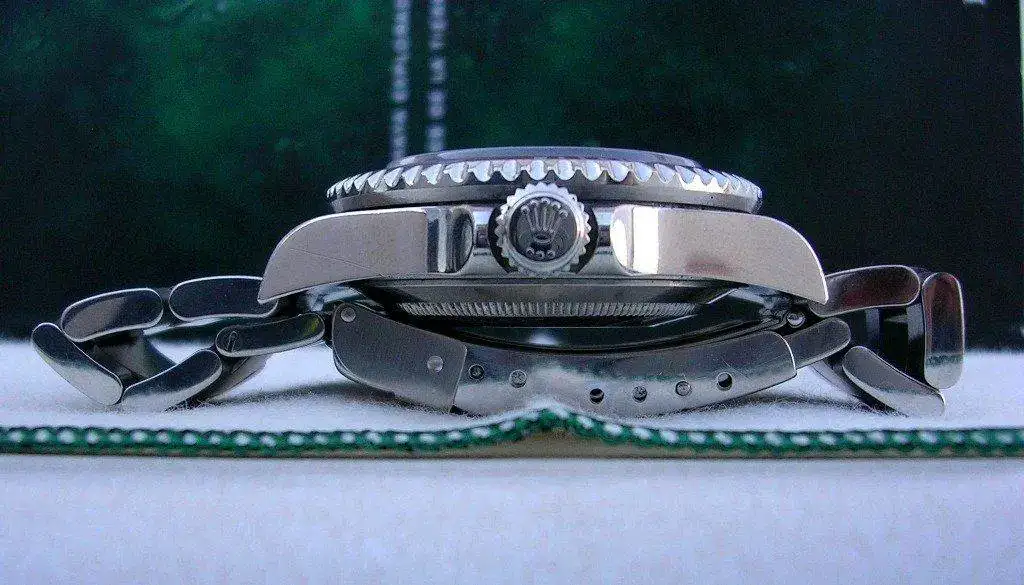 ROLEX-SEA-DWELLER-16600-28.webp