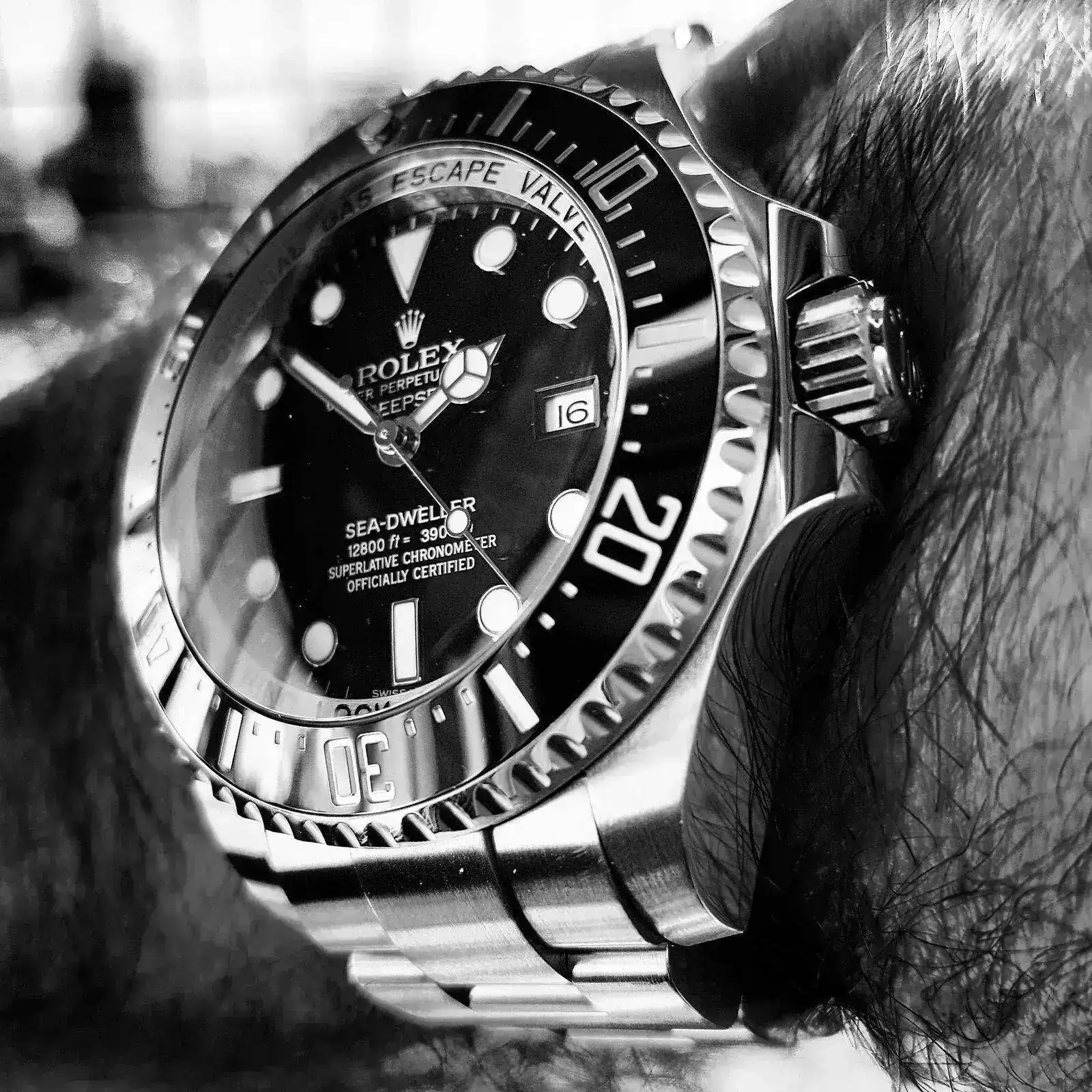 Rolex Sea-Dweller Deepsea 44mm 3900M Cal. 3135 (B&W).webp