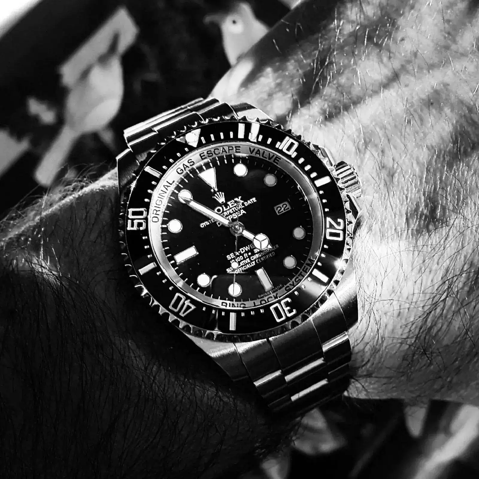 Rolex Sea-Dweller Deepsea 44mm 3900M Cal. 3135 Ref. 116660 (B&W)  (1).webp