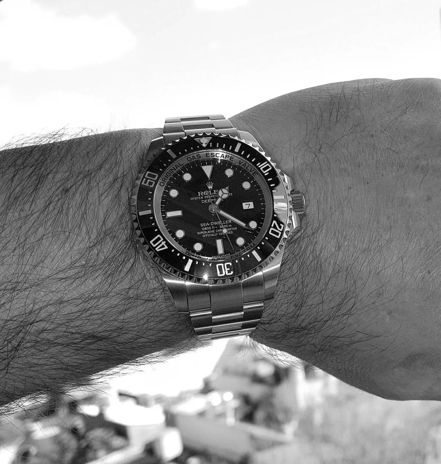Rolex Sea-Dweller Deepsea 44mm 3900M Cal. 3135 Ref. 116660 (ByN).webp