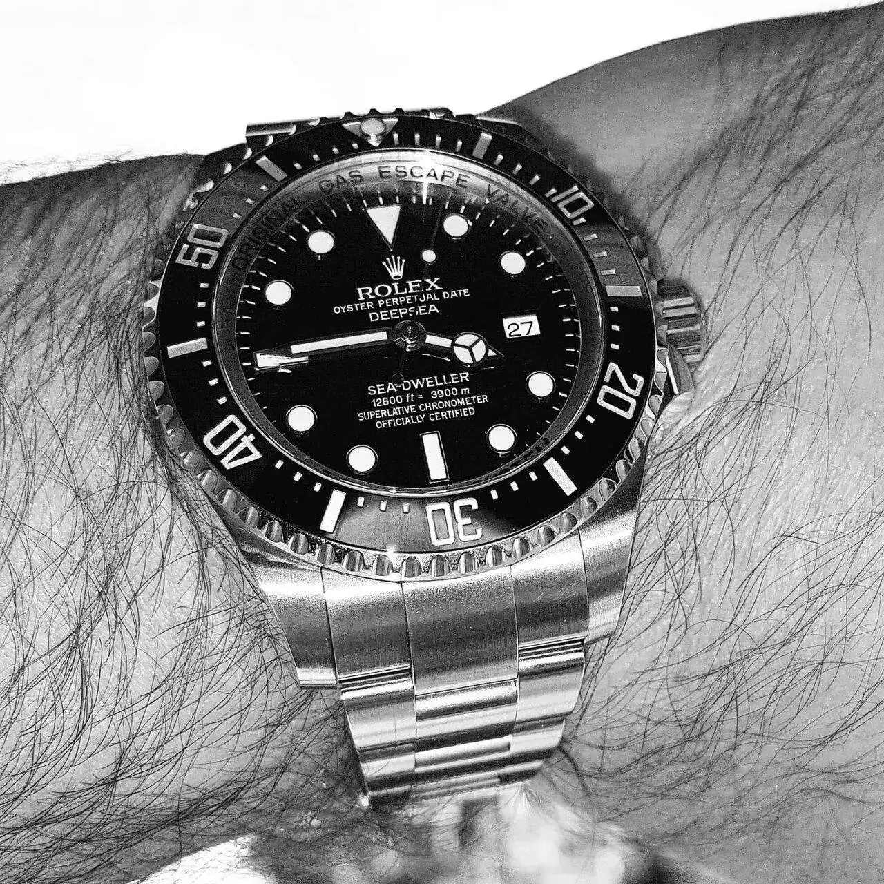 Rolex Sea-Dweller Deepsea 44mm 3900M Cal. 3135 Ref. 116660 (ByN).webp