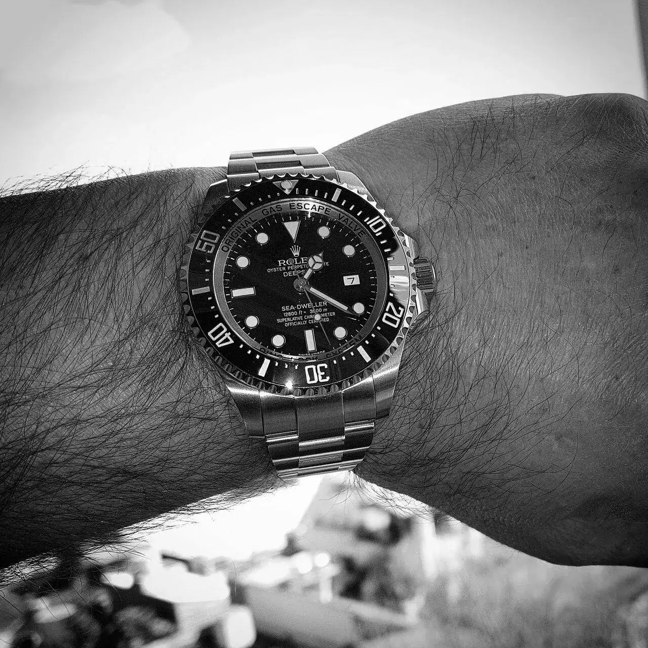 Rolex Sea-Dweller Deepsea 44mm 3900M Cal. 3135 Ref. 116660 (ByN).webp