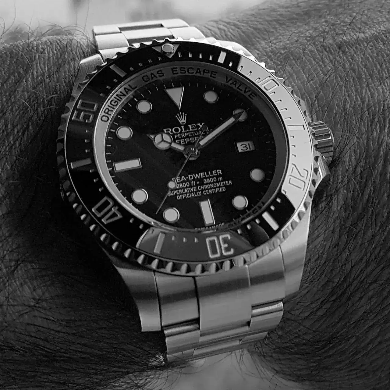 Rolex Sea-Dweller Deepsea 44mm Ref. 116660 (ByN).webp