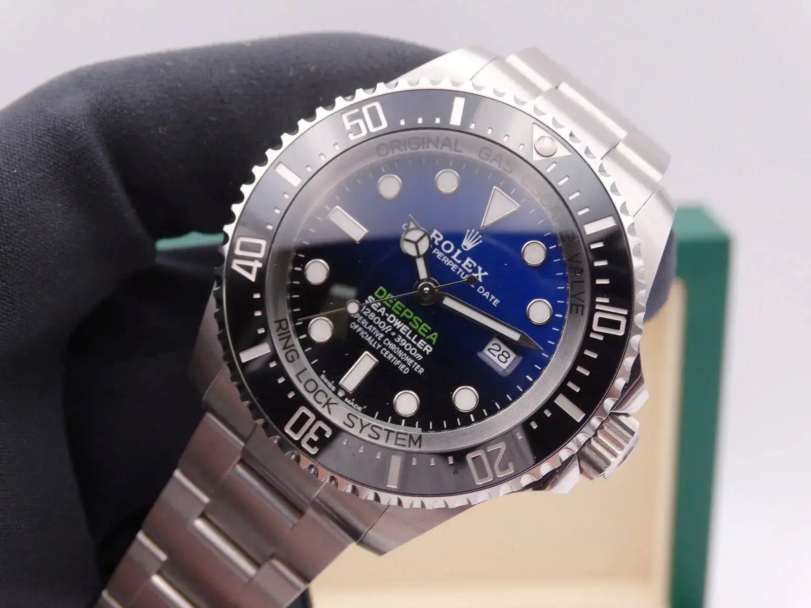 Rolex Seadweller Deepsea Deepblue 126660 02140.webp