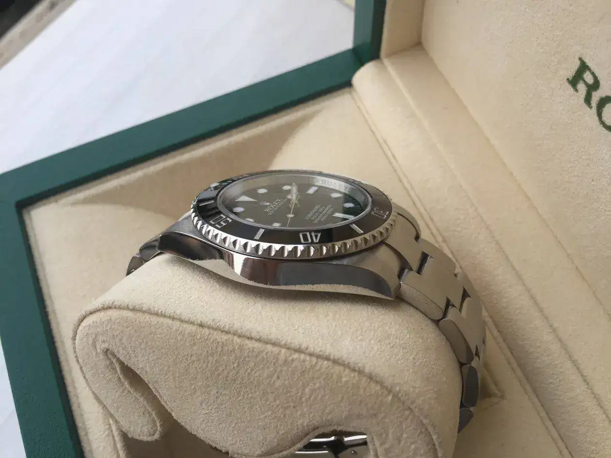 rolex-submariner-114060-1250px-111.webp
