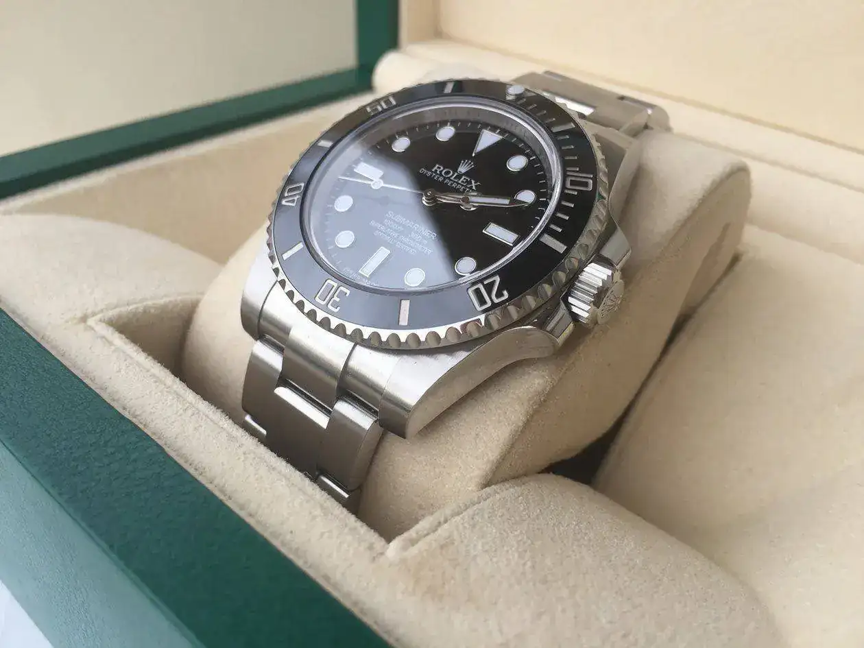 rolex-submariner-114060-1250px-120.webp