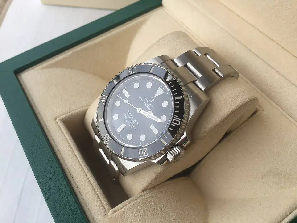 rolex-submariner-114060-1250px-123.webp