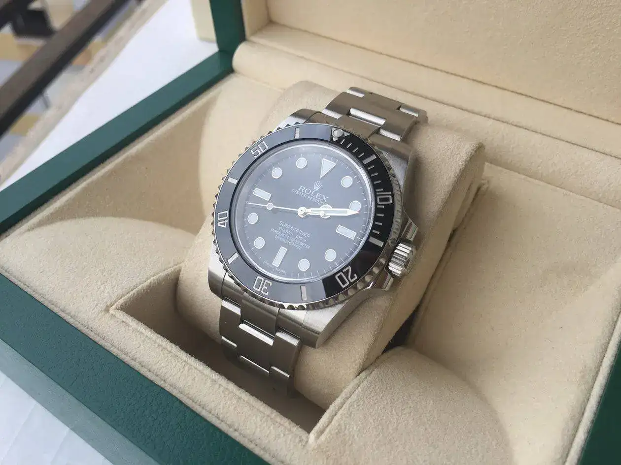 rolex-submariner-114060-1250px-127.webp