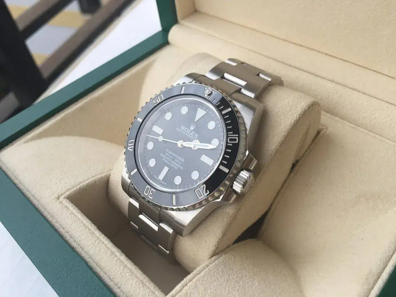 rolex-submariner-114060-1250px-129.webp