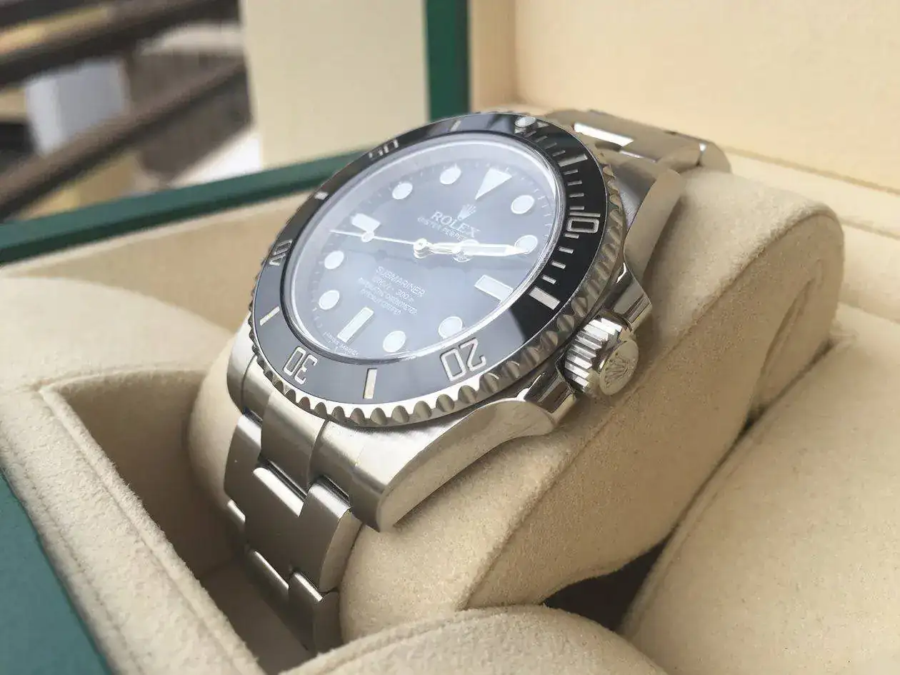 rolex-submariner-114060-1250px-136.webp
