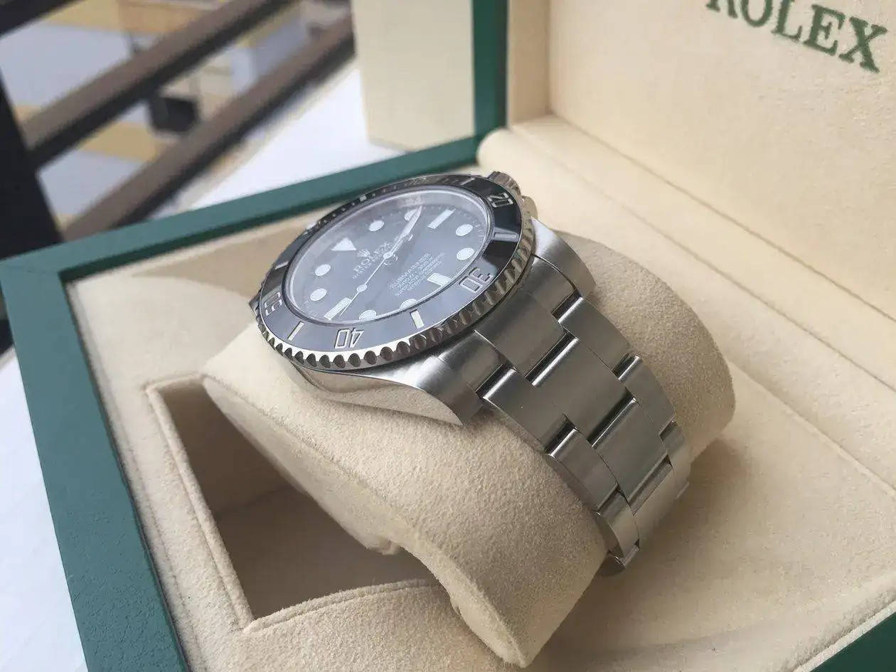 rolex-submariner-114060-1250px-138.webp