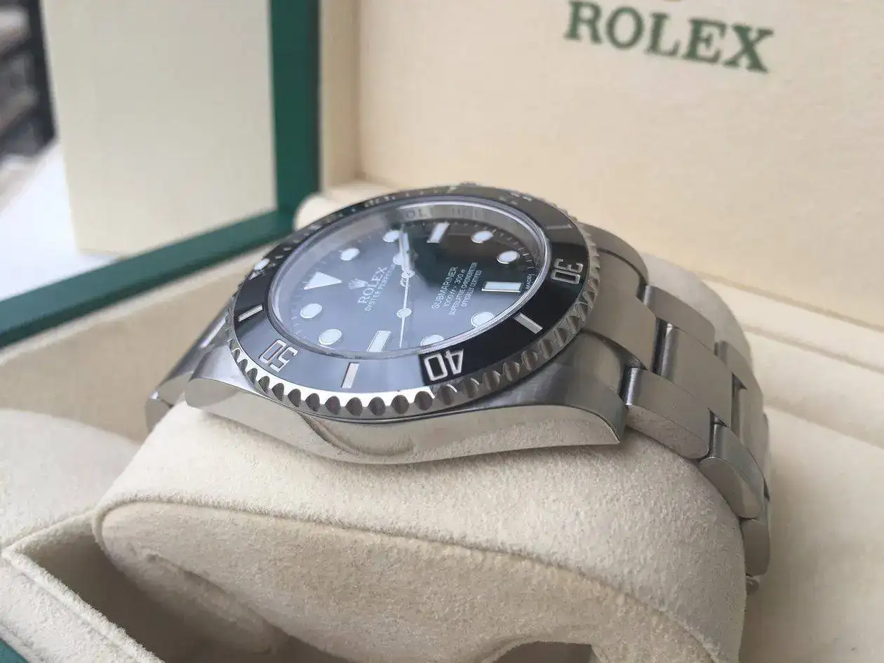 rolex-submariner-114060-1250px-141.webp