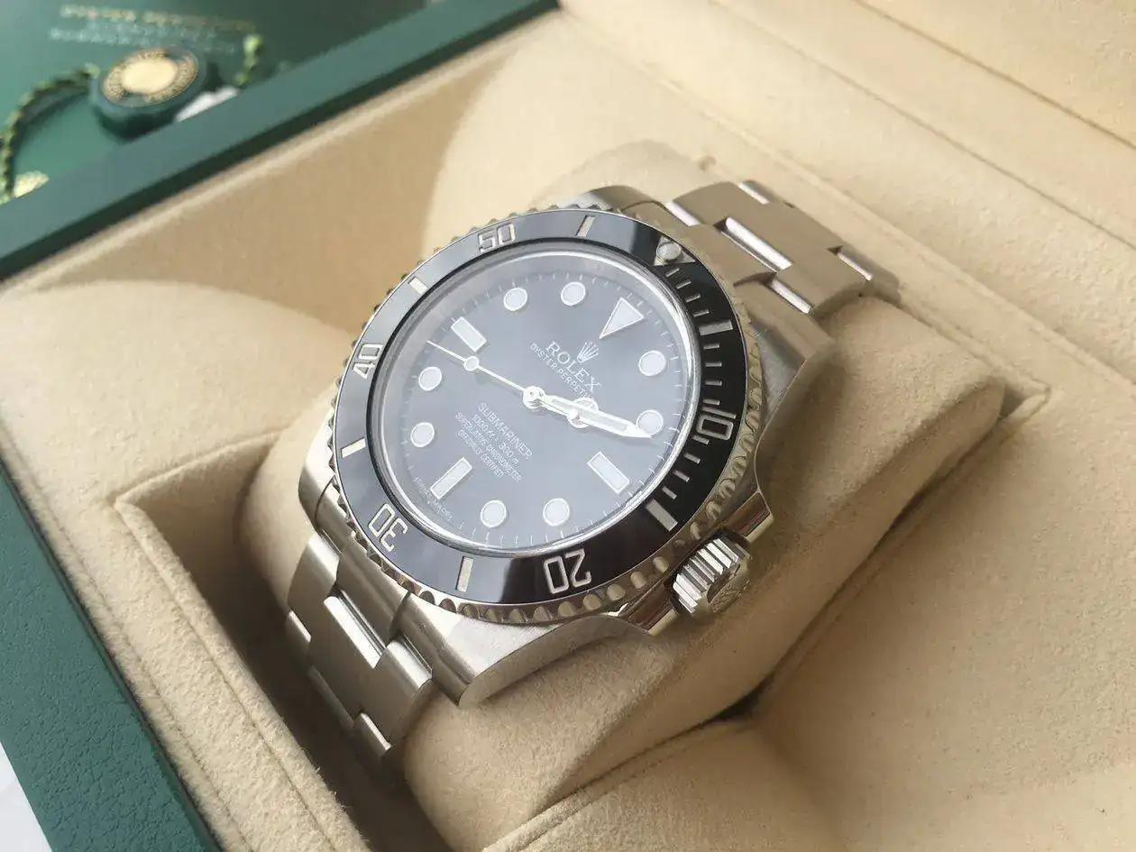 rolex-submariner-114060-1250px-44.webp