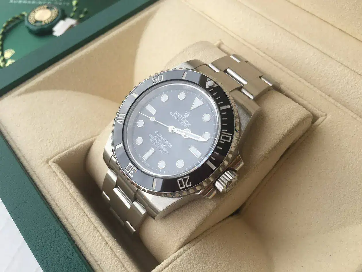 rolex-submariner-114060-1250px-45.webp