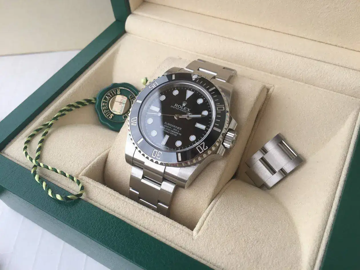 rolex-submariner-114060-1250px-49.webp