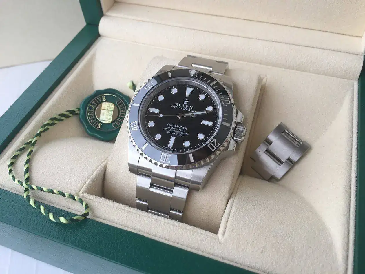 rolex-submariner-114060-1250px-50.webp