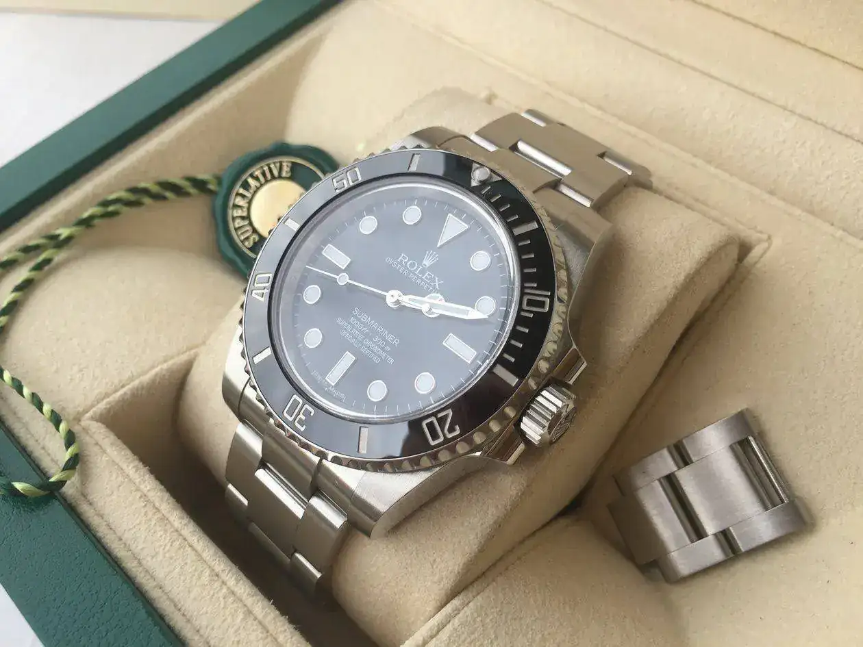 rolex-submariner-114060-1250px-54.webp