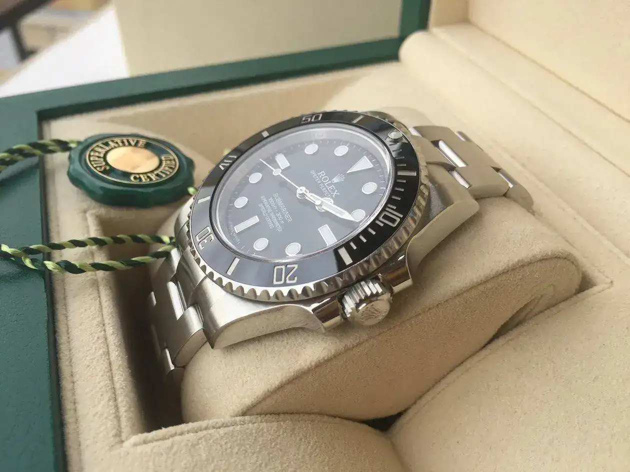 rolex-submariner-114060-1250px-58.webp