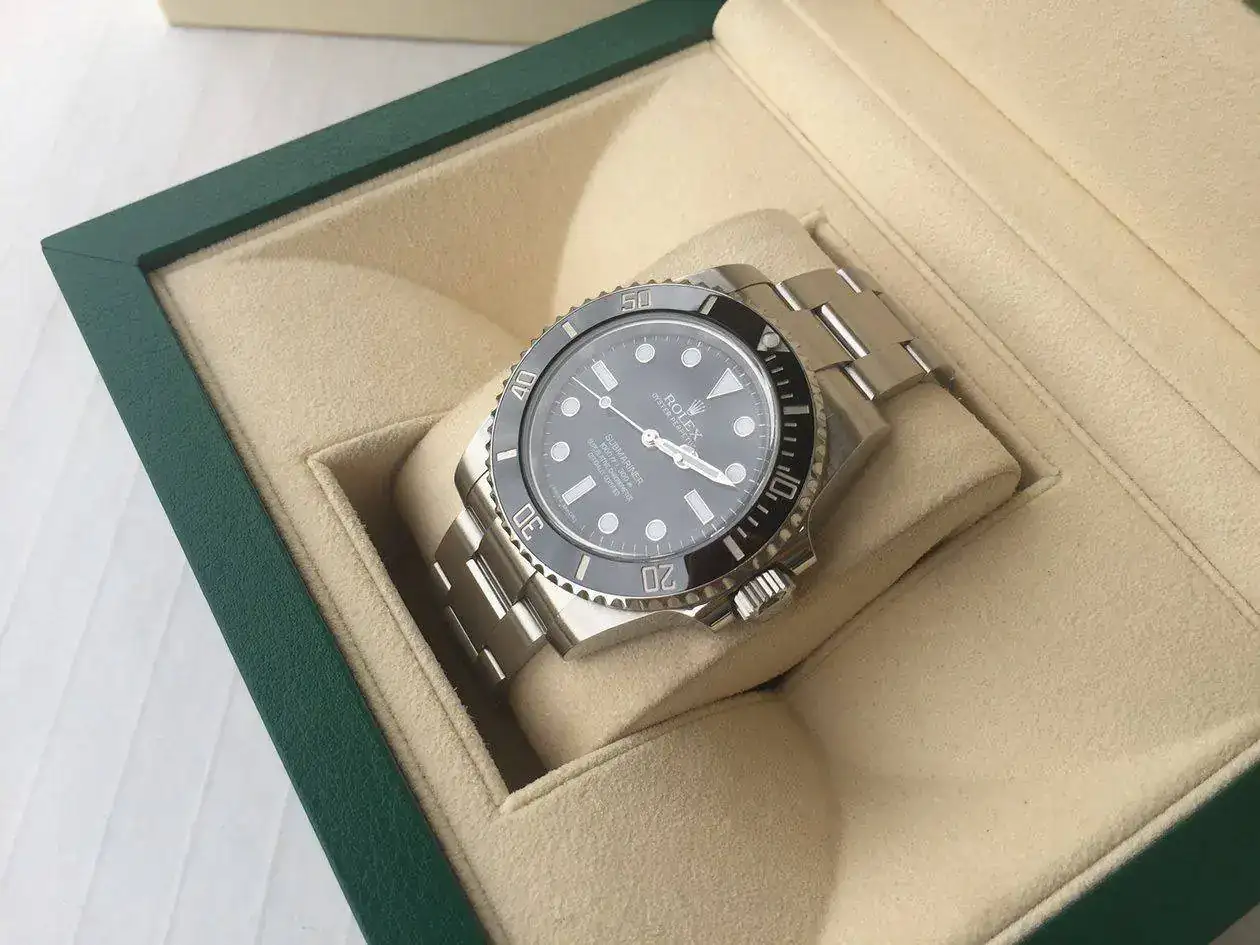 rolex-submariner-114060-1250px-60.webp
