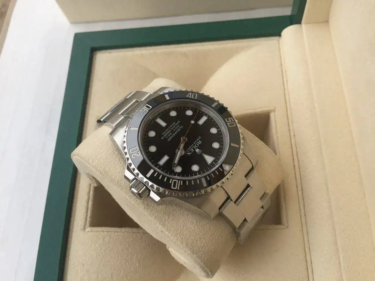 rolex-submariner-114060-1250px-74.webp