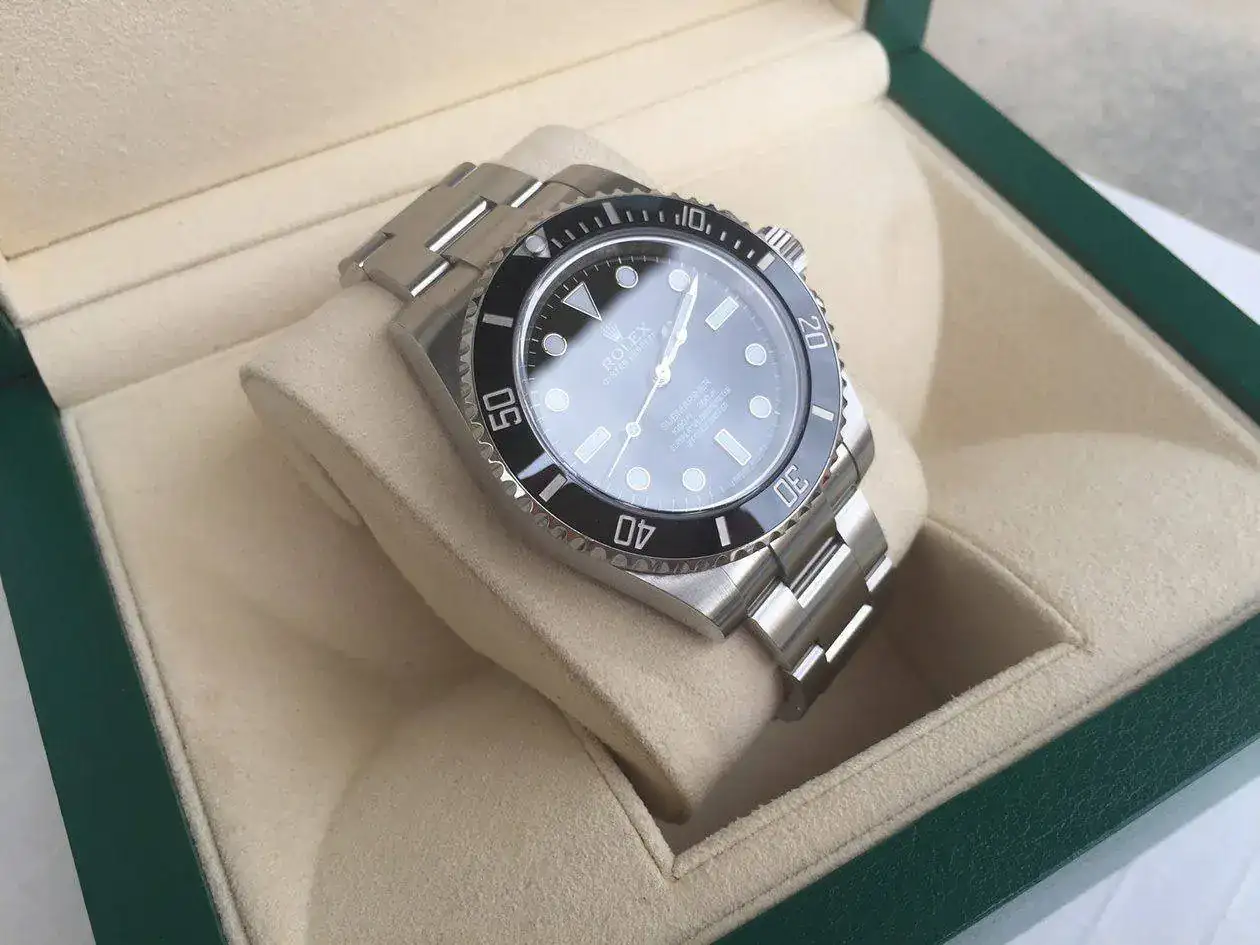 rolex-submariner-114060-1250px-91.webp