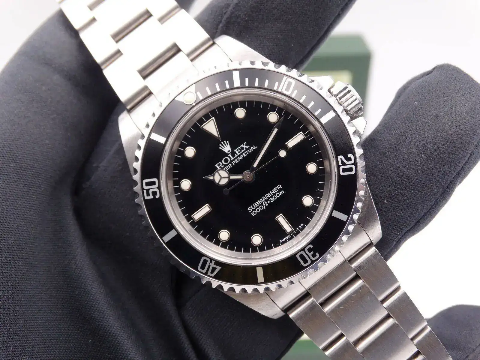 Rolex Submariner 14060 08161.webp