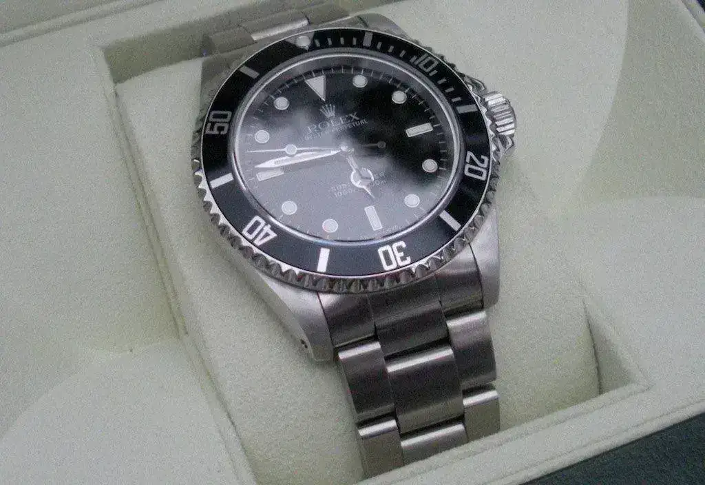 Rolex-Submariner-14060-Serie-W-04.webp