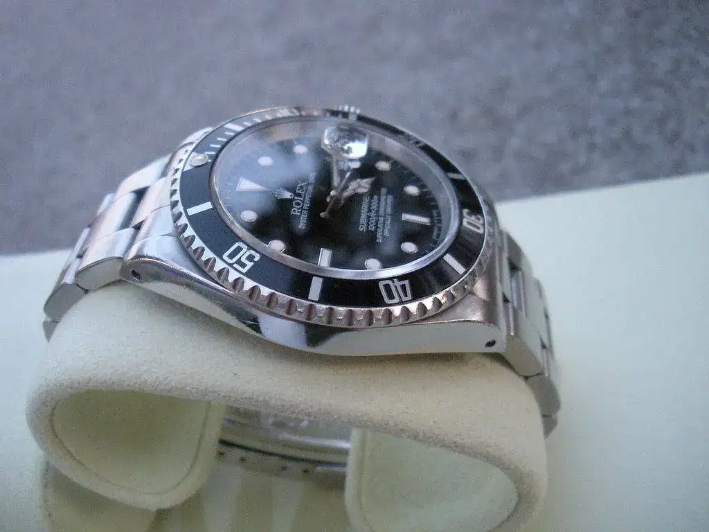 Rolex-Submariner-16610-date-tritio-03.webp