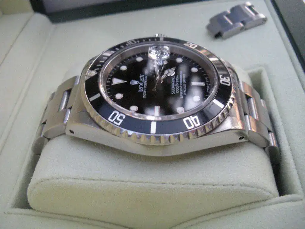 Rolex-Submariner-16610-date-tritio-35.webp