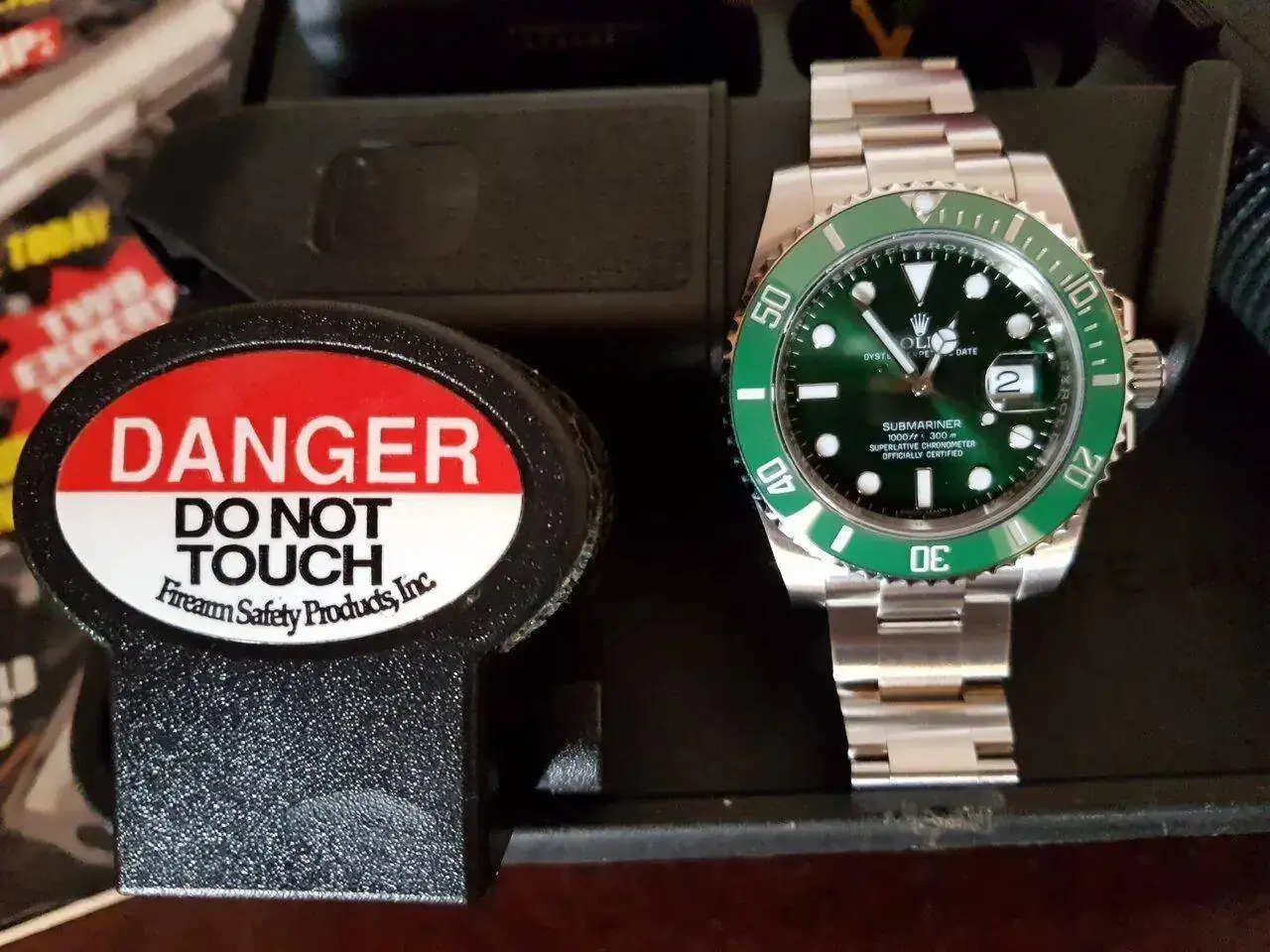 Rolex Submariner 40 mm 300M Cal. 3135 Ref. 116610LV (2).webp