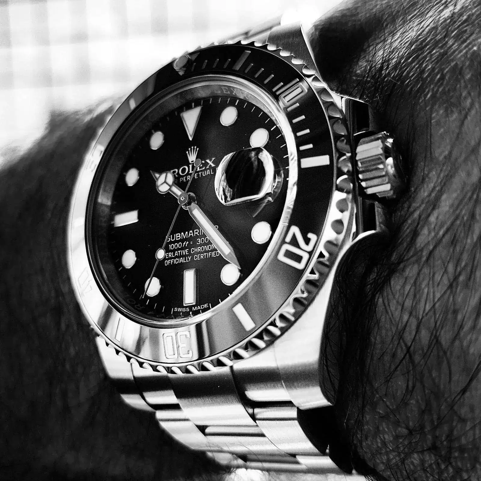 Rolex Submariner 40 mm 300M Cal. 3135 Ref. 116610LV (B&W) (2).webp