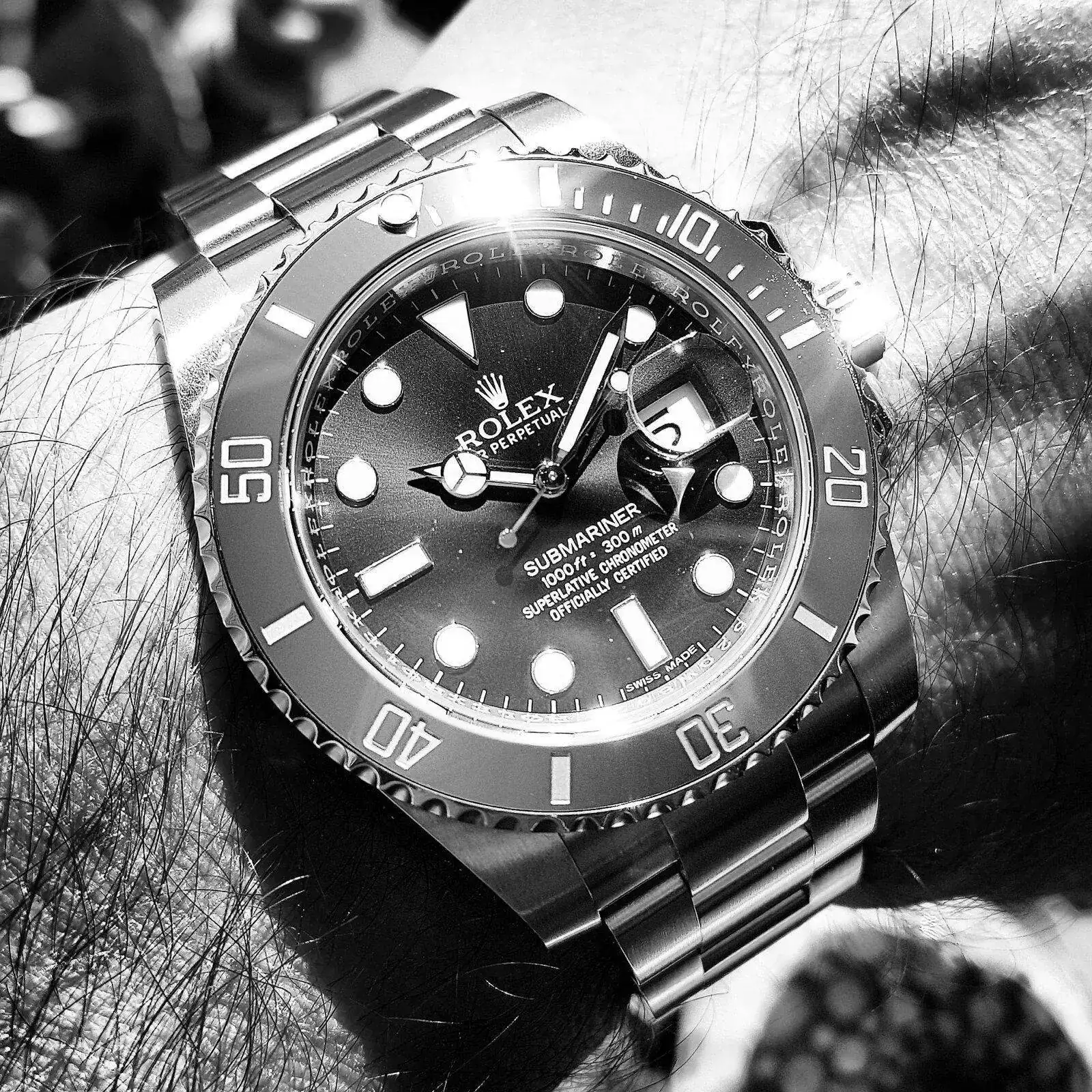 Rolex Submariner 40 mm 300M Cal. 3135 Ref. 116610LV 'Hulk' (B&W) (1).webp