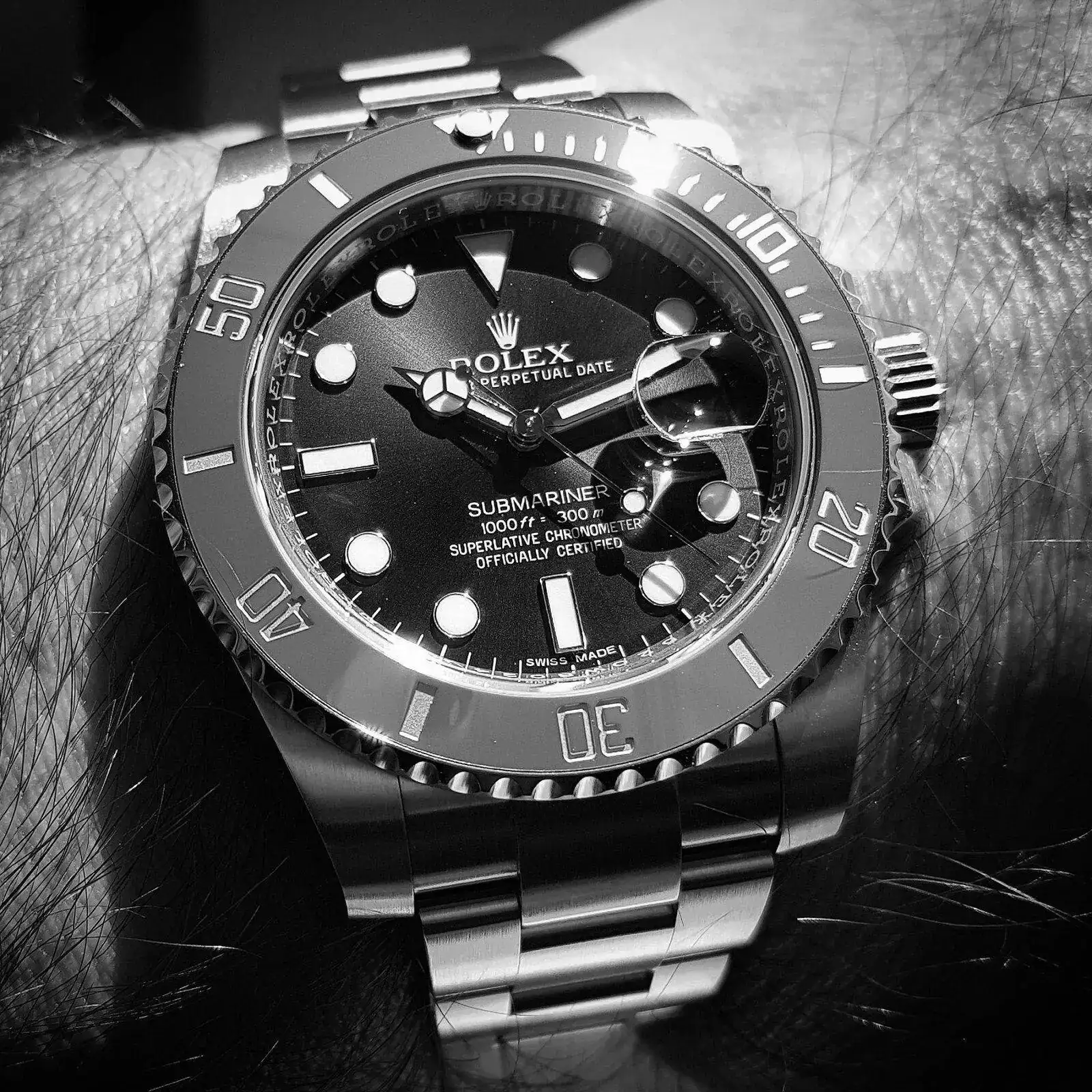 Rolex Submariner 40 mm Ref. 116610LV Aniversary Green 'Hulk (B&W)(2).webp