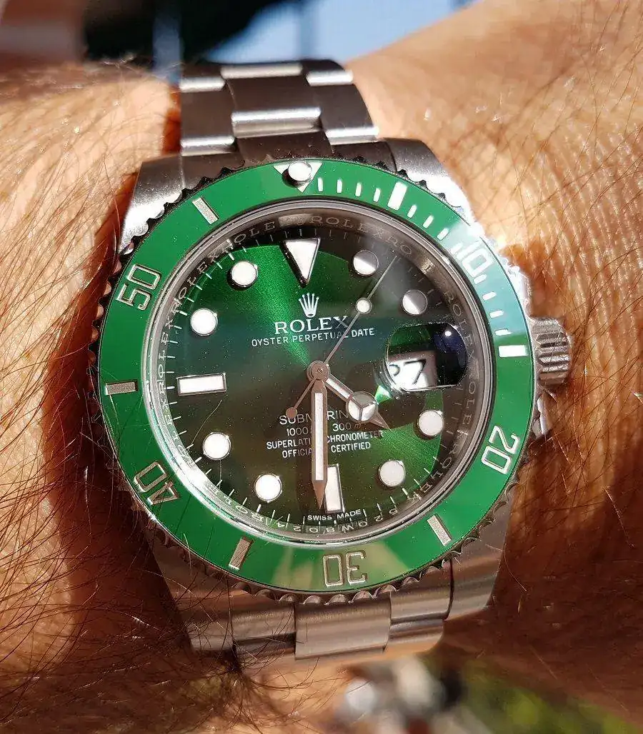 Rolex Submariner 40 mm Ref. 116610LV 'Hulk'.jpg