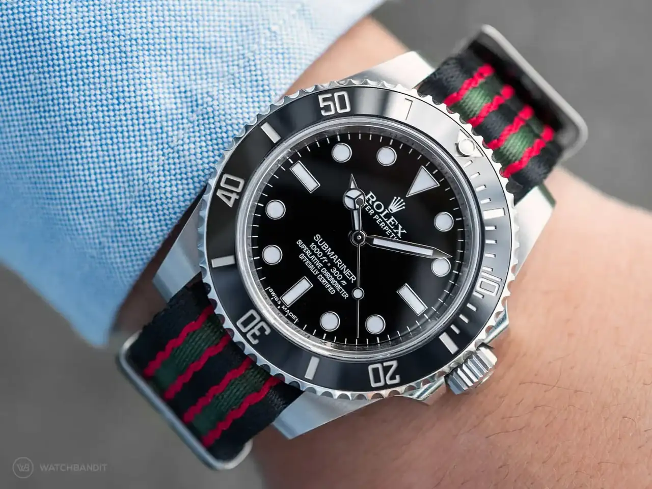 Rolex-Submariner-Bond-NATO-strap-Wrist-shot-min.webp