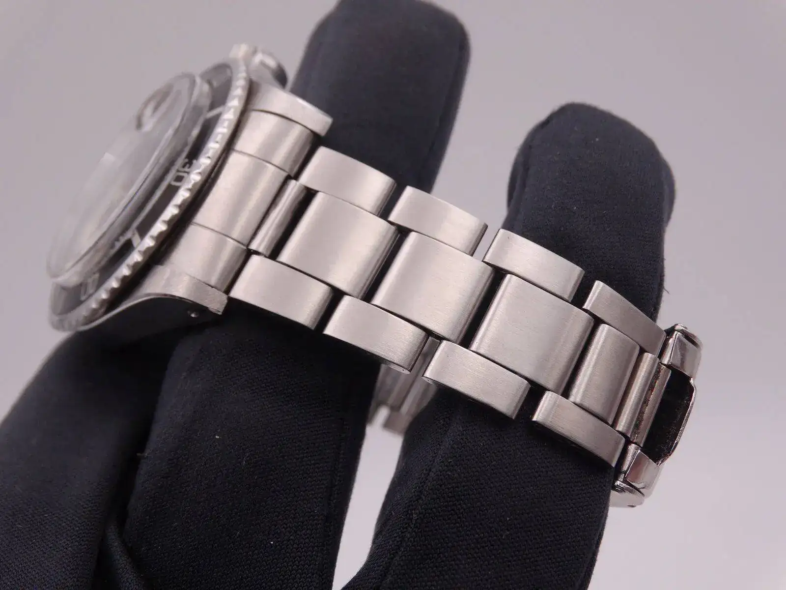 Rolex Submariner Date 1680 Red 03376.webp