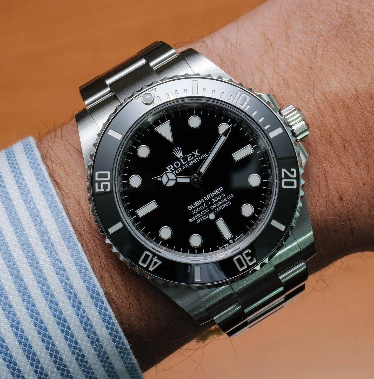 Rolex-Submariner-No-Date-124060-watch-19.jpg