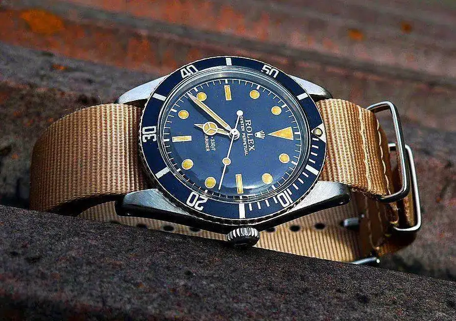 Rolex-Submariner-On-A-Marker-Matching-NATO-watch.webp
