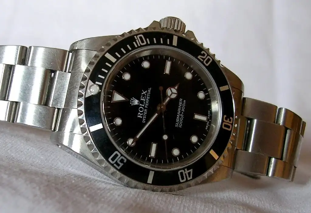 ROLEX-SUBMARINER.webp