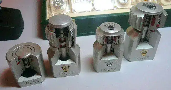 ROLEX-VALVES-CORONES.webp