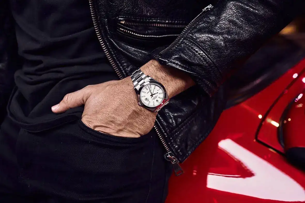 Rolex_Datejust_126300_JONM4352-1.webp