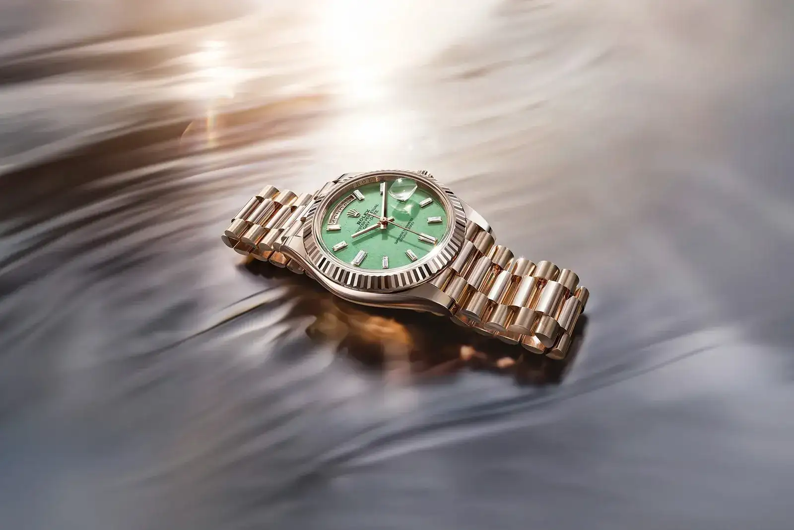 Rolex_m228235jg-0001_2601stj_0002.webp